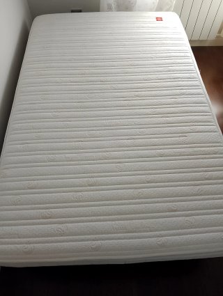 COLCHÓN DE LÁTEX 1,20 X 1,90 CM.+SOMIER+ROPA CAMA