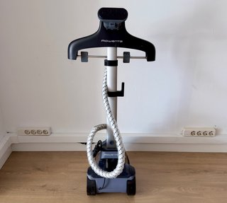 Plancha Vertical Rowenta IS6200 Compact Valet