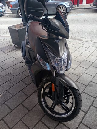 Kymco Agility City 125 - 381 km - Baúl