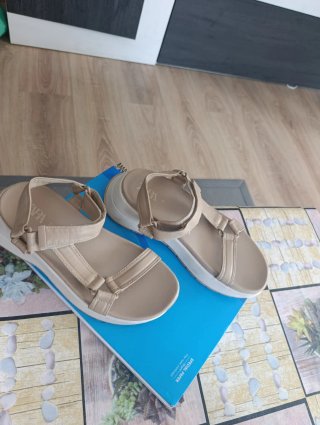 Sandalias Beige