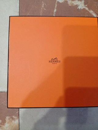 Caja Hermes pequeña para guardar cinturón