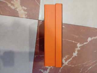 Caja Hermes pequeña para guardar cinturón