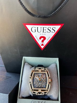 Reloj Guess Dorado y Negro con Brillantes