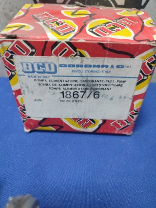 Bomba de combustible Audi 1867/6