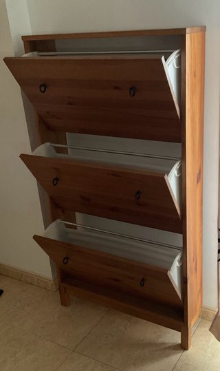 Zapatero de madera