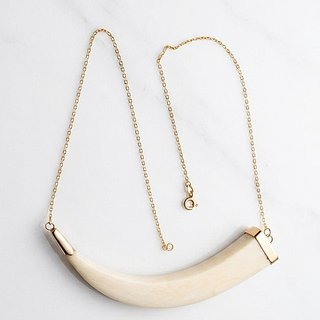 Collar Colgante Colmillo en Oro de 18k