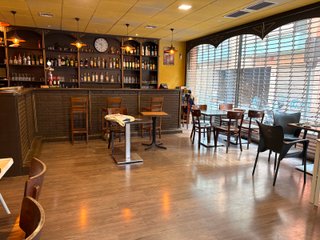 R-7940402 Traspaso Bar Restaurante en Marianao