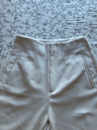 Pantalón traje blanco Stradivarius Talla M