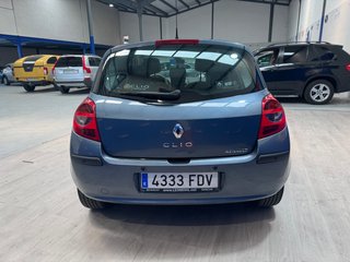 Renault Clio 1.6 i Aut