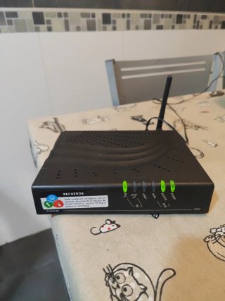 Cisco EPC3825 Cable Módem/Router WiFi