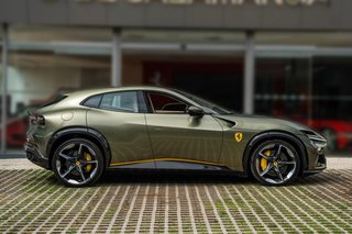 Ferrari Purosangue 6.5 V12 4WD