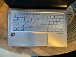 ASUS ZenBook 14 in Alluminio Ultraleggero