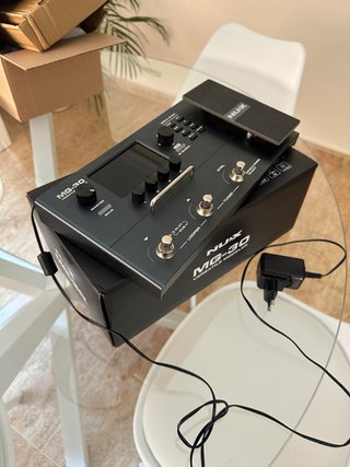 Nux MG-30 Multiefectos Guitarra