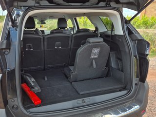 Peugeot 5008 Allure 1.5L (garantía 10 años)
