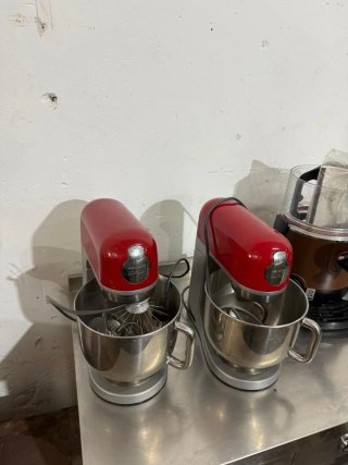 Amasadora Kenwood Roja
