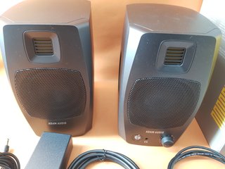 Altavoces ADAM Audio D3V USB-C Negros