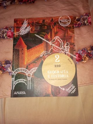 Libro Geografía y Historia 2eso  3 trimestre .
