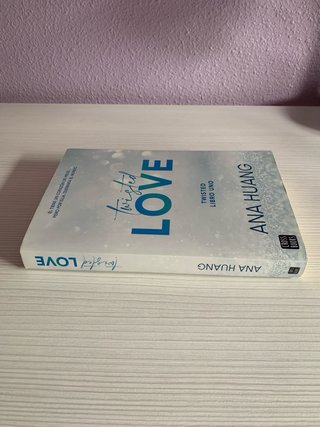 Libro Twisted love Ana Huang