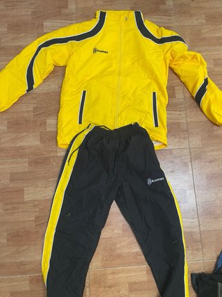 Stock di Abbigliamento Sportivo Nuovo, Tutte le Taglie (LOTI)