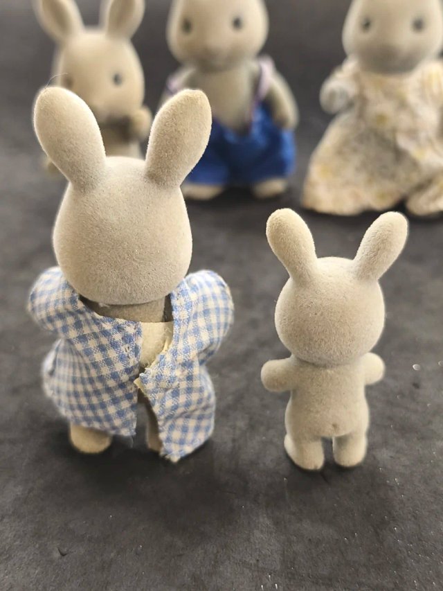 Familia de conejos Sylvanian Vintage