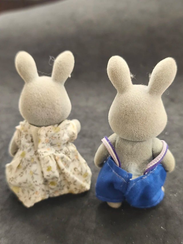 Familia de conejos Sylvanian Vintage