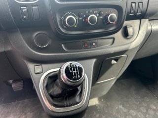 Nissan NV300 Furgon 2021