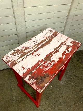 Mesa auxiliar  de madera