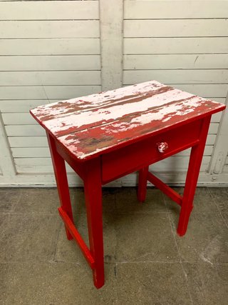 Mesa auxiliar  de madera