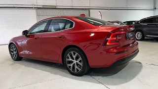 Volvo S60 B4 FWD Core Auto 2023 GASOLINA-HIBRIDO