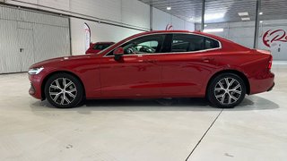 Volvo S60 B4 FWD Core Auto 2023 GASOLINA-HIBRIDO