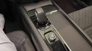 Volvo S60 B4 FWD Core Auto 2023 GASOLINA-HIBRIDO