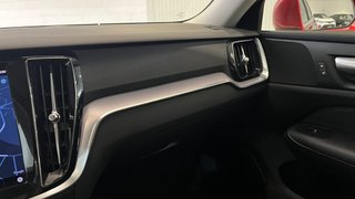 Volvo S60 B4 FWD Core Auto 2023 GASOLINA-HIBRIDO