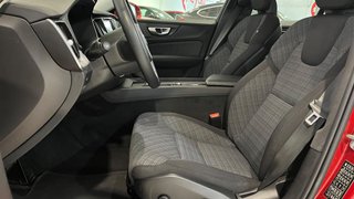 Volvo S60 B4 FWD Core Auto 2023 GASOLINA-HIBRIDO