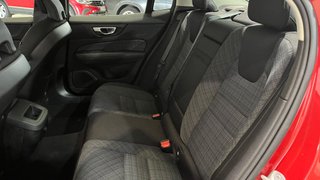 Volvo S60 B4 FWD Core Auto 2023 GASOLINA-HIBRIDO