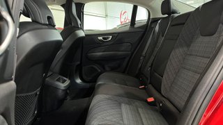 Volvo S60 B4 FWD Core Auto 2023 GASOLINA-HIBRIDO