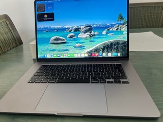 MacBook Air 15 M3 a estrenar