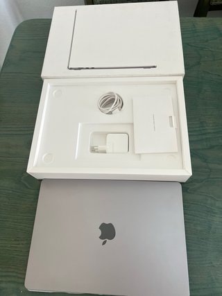 MacBook Air 15 M3 a estrenar