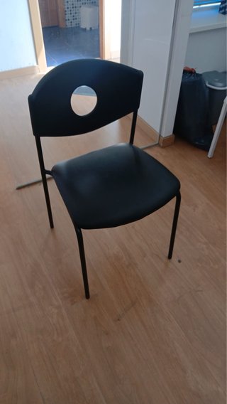 7 Sillas negras modernas 50€ todos