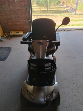 Silla eléctrica Invacare Leo ay 2