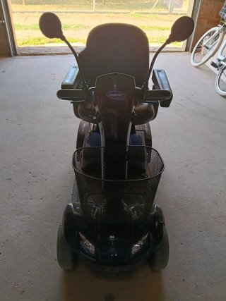 Silla eléctrica Invacare Leo ay 2