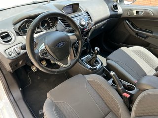 Ford Fiesta Linea Sport año 2014