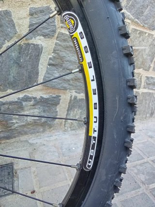 Bicicleta MTB Btwin Doppia Sospensione