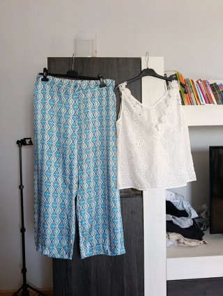 Conjunto de pantalón y top blanco