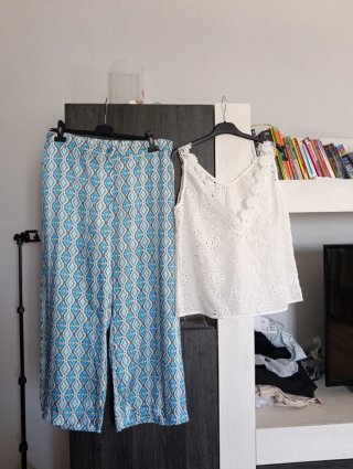 Conjunto de pantalón y top blanco