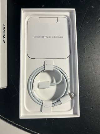 iPhone 14 Blu necessita eSIM