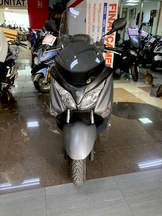 Suzuki Burgman 125 gris