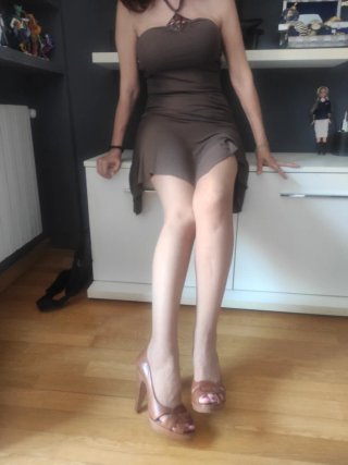 VESTIDO MARRÓN SEXY ASIMÉTRICO