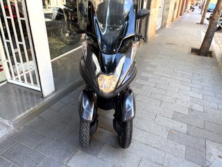 Yamaha Tricity 125 Negra/Gris