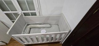Cuna de bebé con colchon