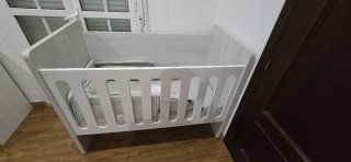 Cuna de bebé con colchon